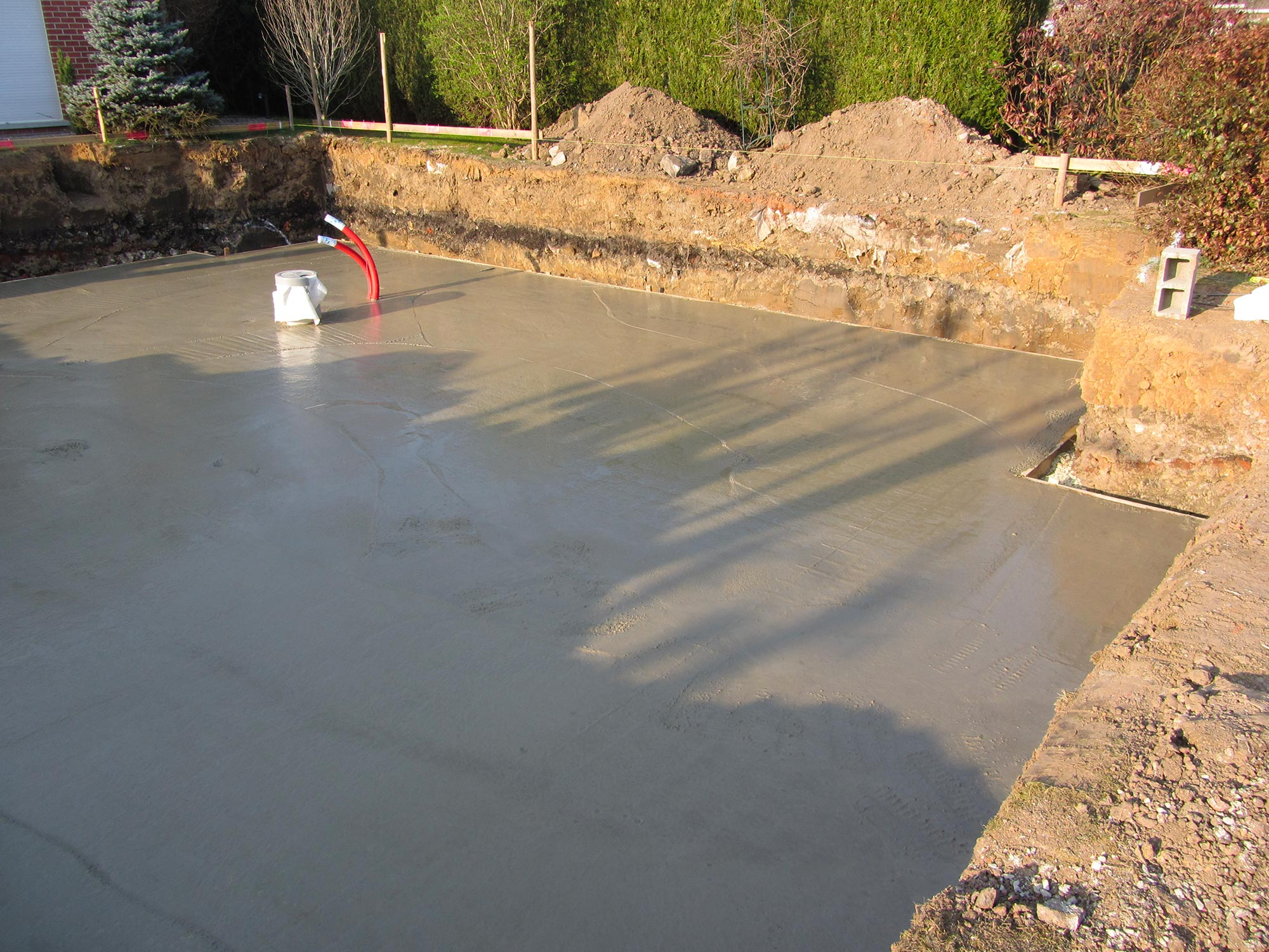 Dalle de béton réalisée par Piscine Ondine