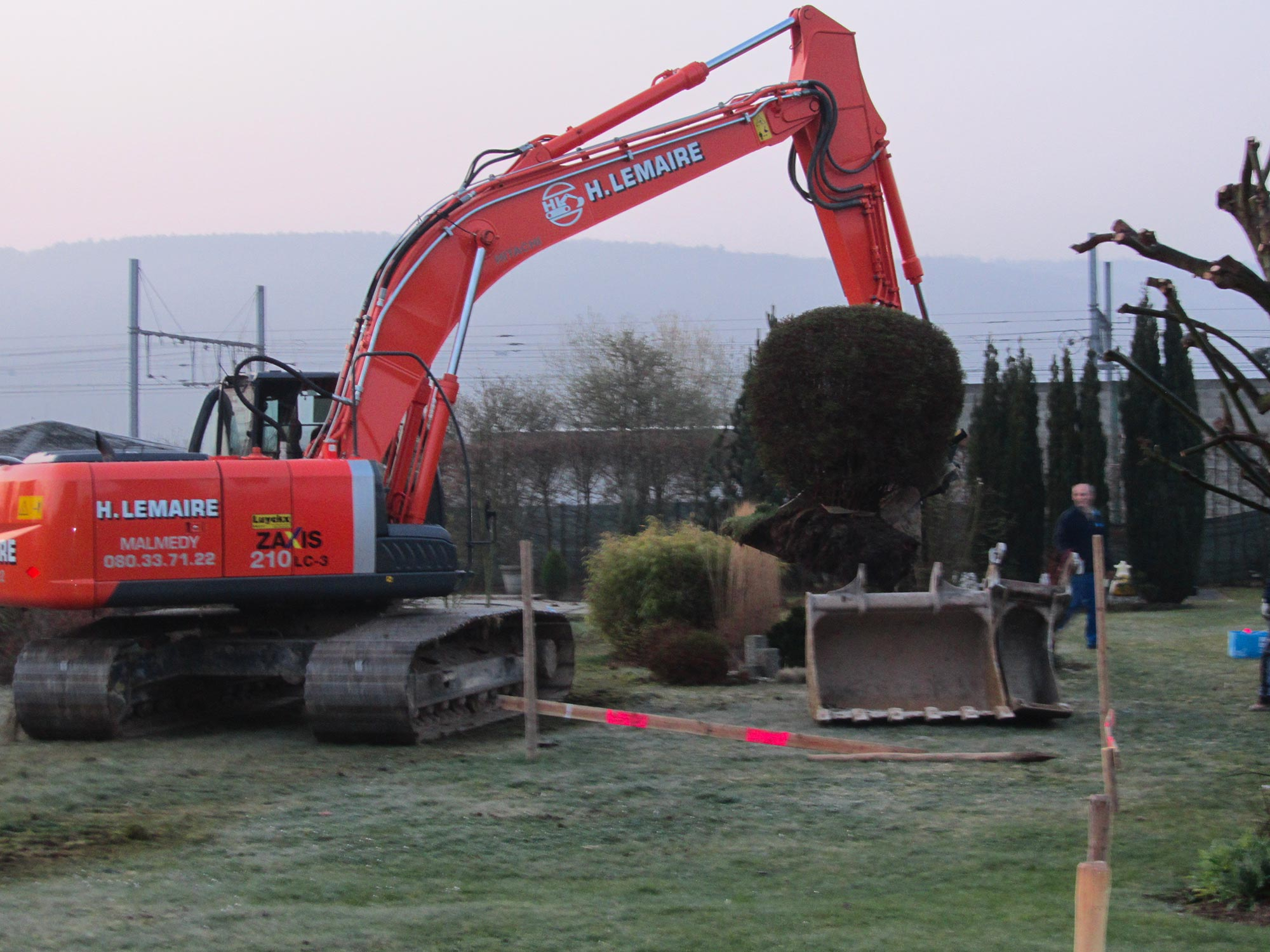 Terrassement piscine extérieure