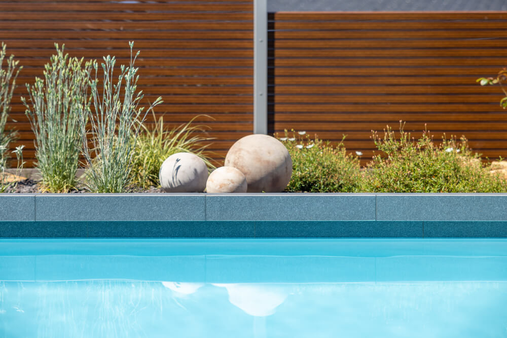 liner piscine margelle