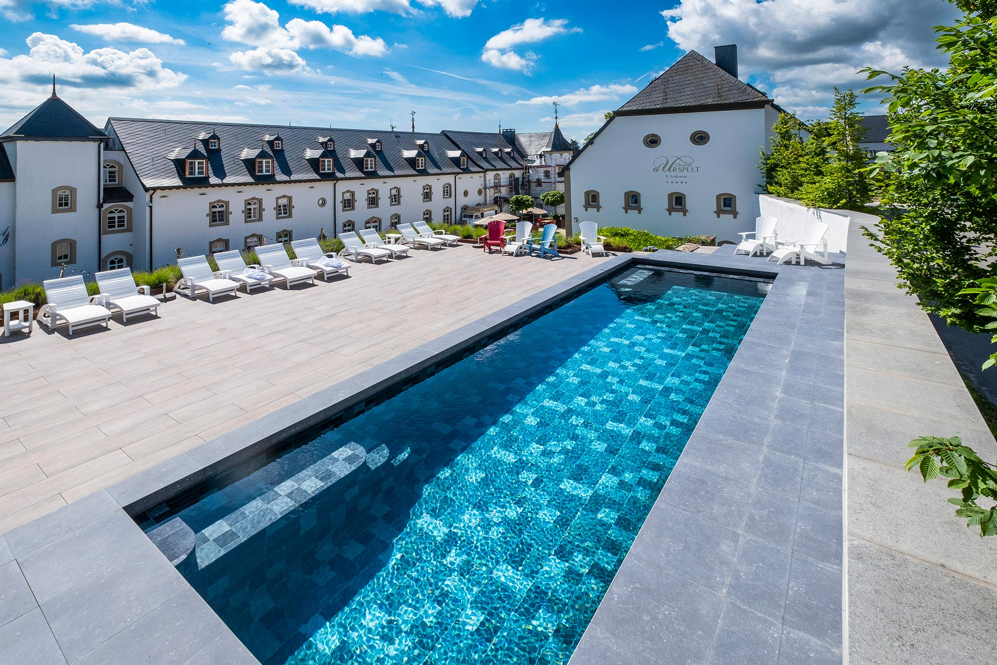 Piscine extérieure au Château d'Urspelt