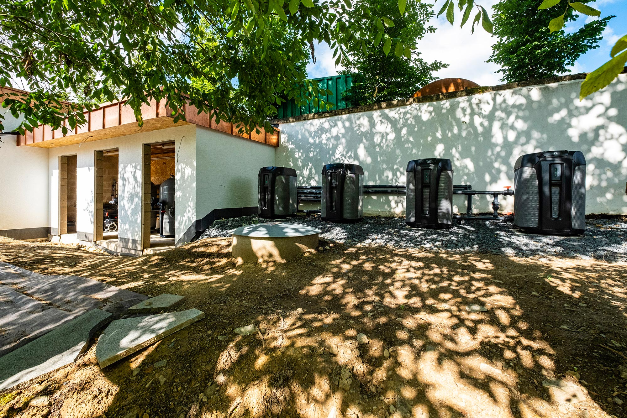 Espace technique de la piscine extérieure