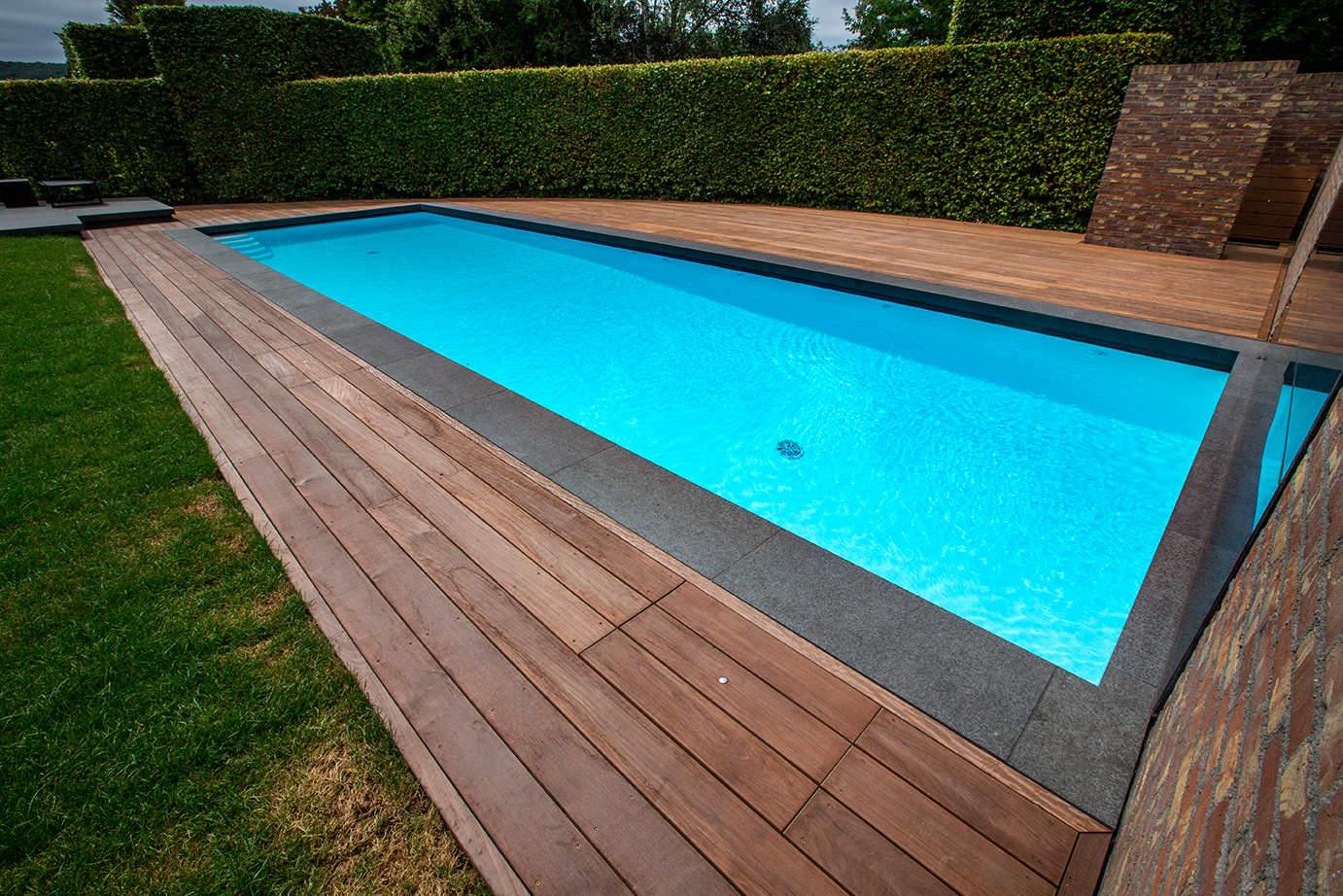 Bel espace de piscine pour enchaîner les longueurs