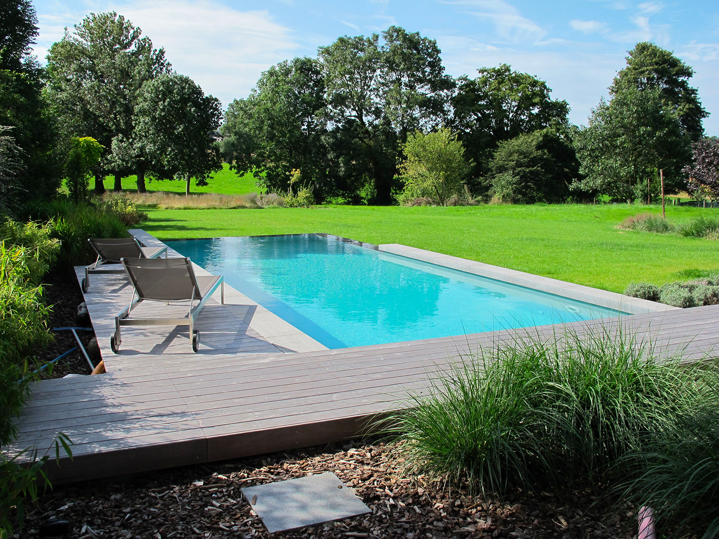 Piscine pratique et comtemporaine